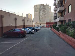 Arriendo estacionamiento en piso 1 Av. Portugal con Santa Isabel