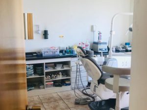 Se vende céntrica clínica dental Valparaiso 100% operativa.-