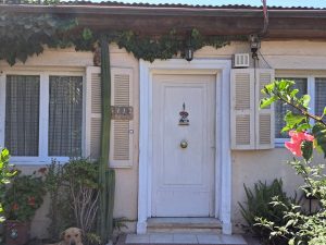 Casa solida y grande en sector residencial