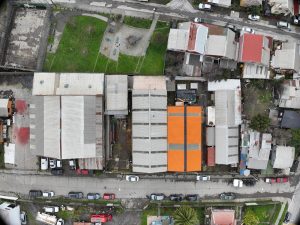 Fábrica Industrial Moderna Con Oficinas Palomares Concepcion