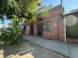 Gran Casa con Amplios Espacios, Cerca del Metro San Ramón