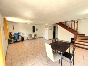 Casa de 2 Pisos - 4D 3B + Estacionamientos - Maipú