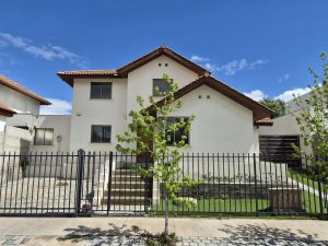 Se vende hermosa y acogedora casa en Loteo El Polo, Machali